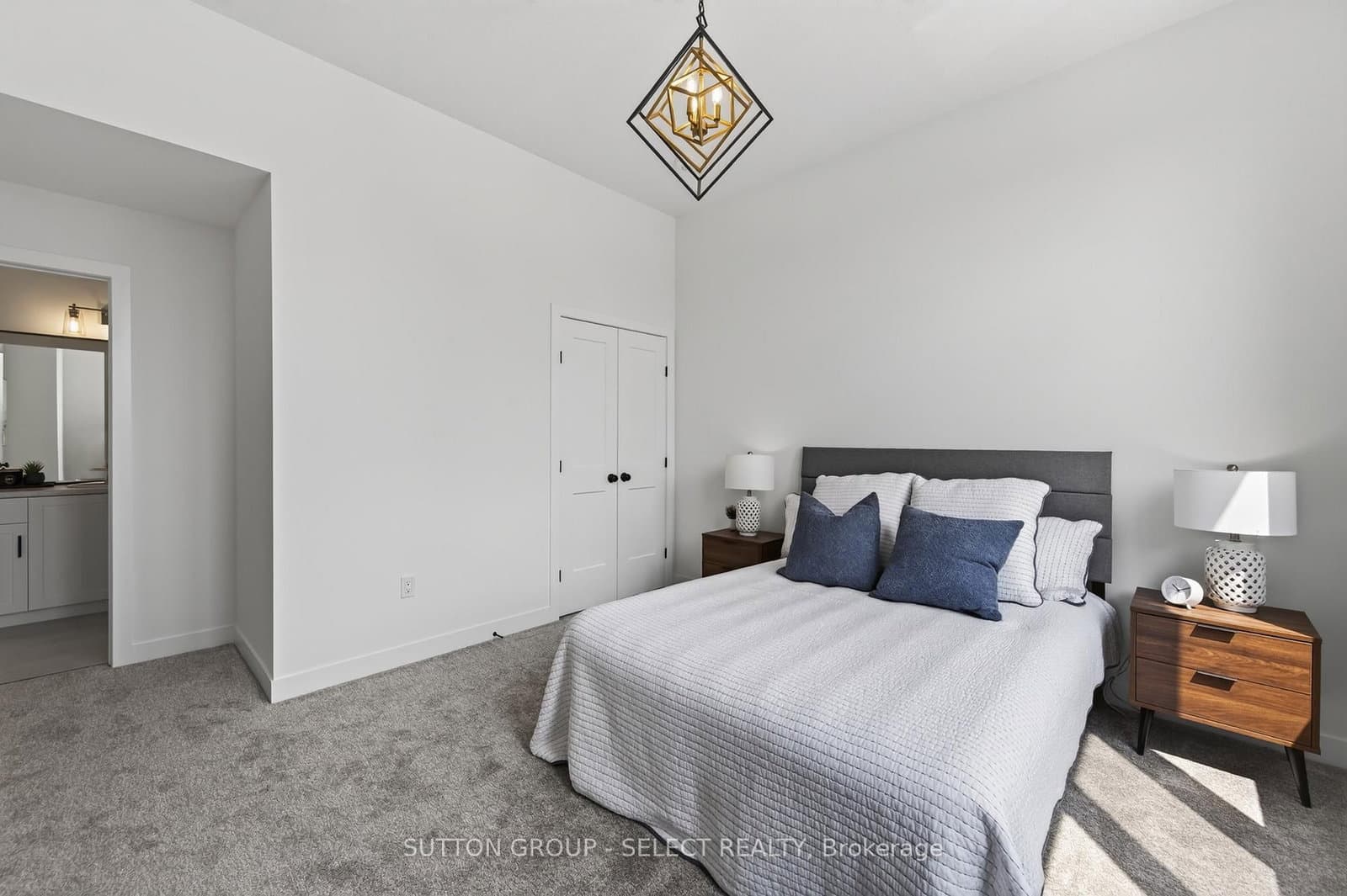 1898 Fountain Grass Drive thumbnail 24