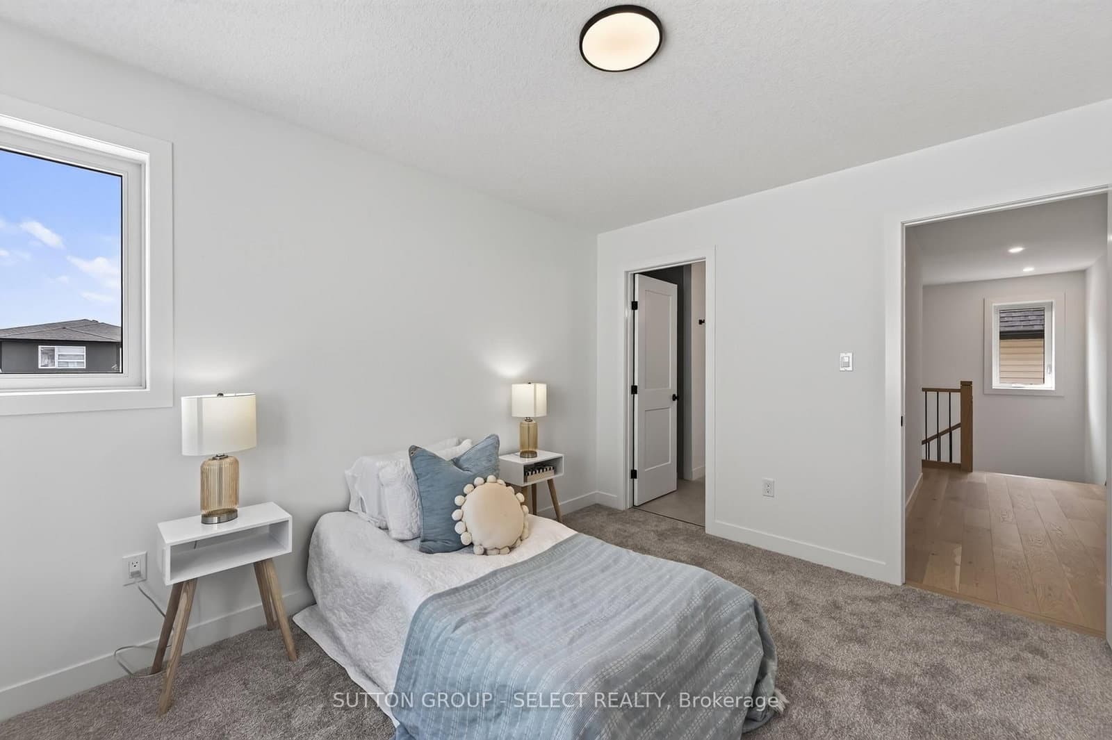 1898 Fountain Grass Drive thumbnail 27