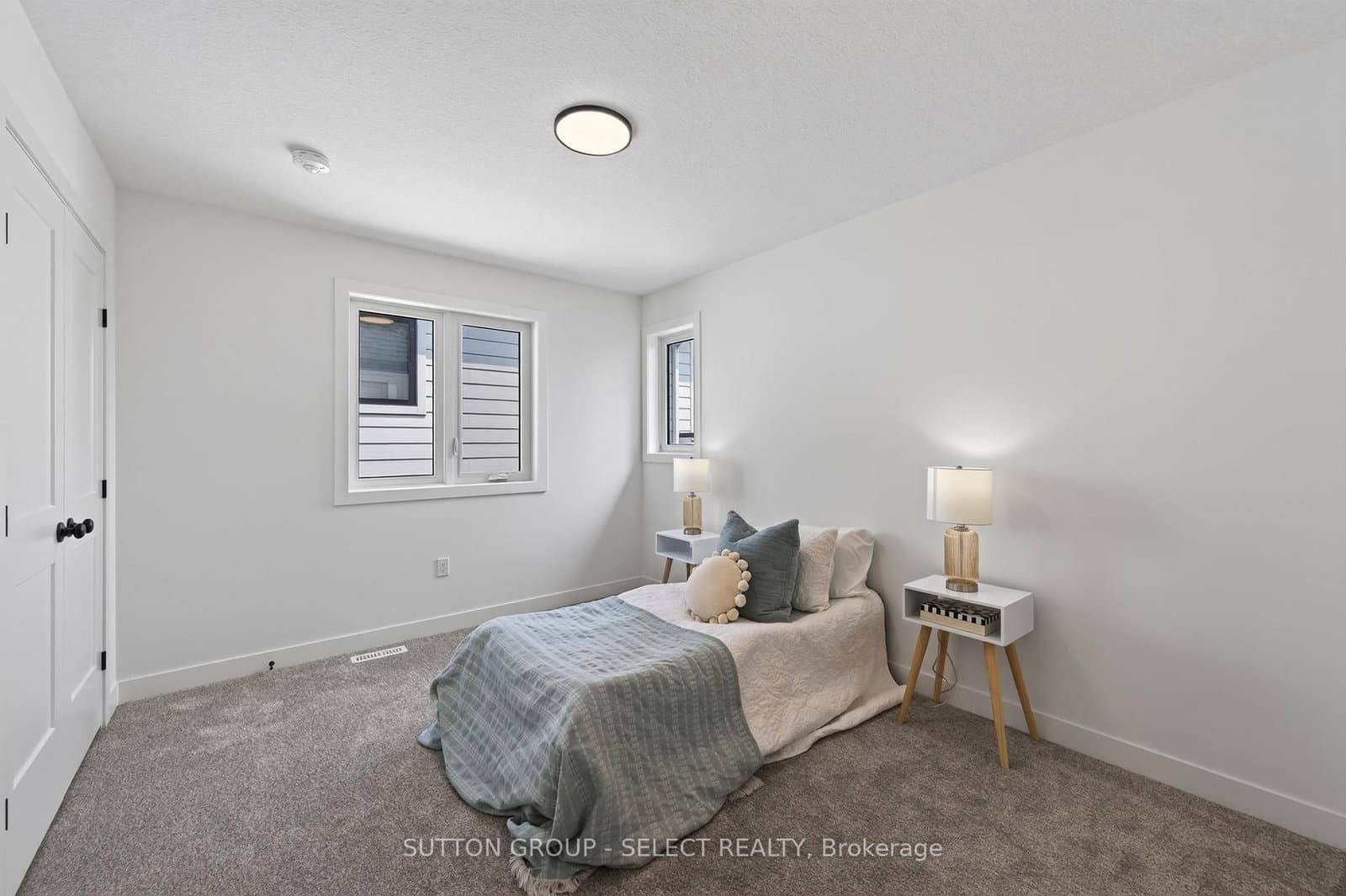 1898 Fountain Grass Drive thumbnail 28