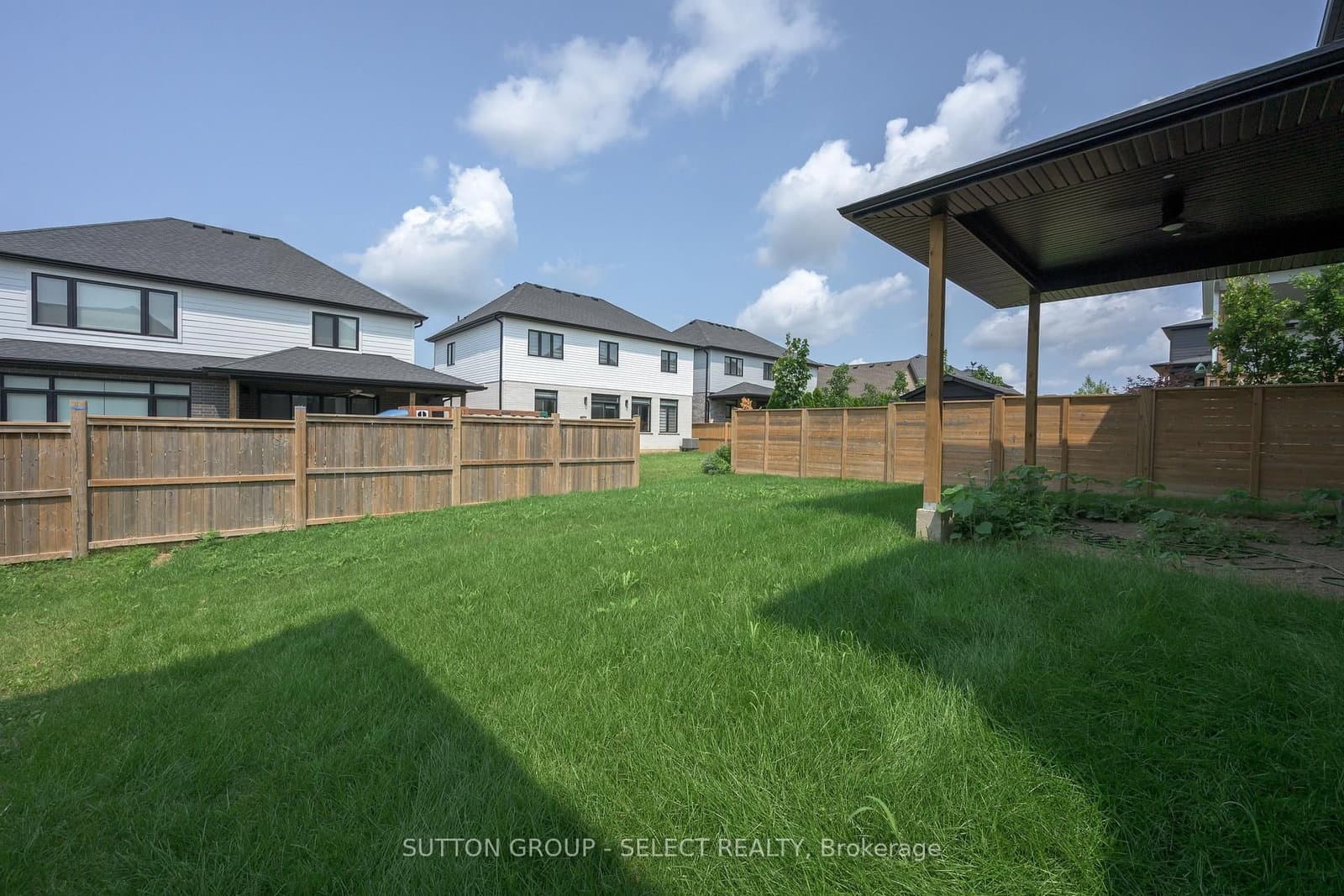 1898 Fountain Grass Drive thumbnail 3