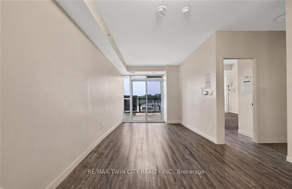 128 King Street, Unit 807 thumbnail 11