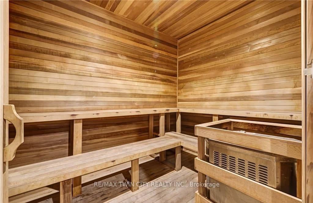 128 King Street, Unit 807 thumbnail 22