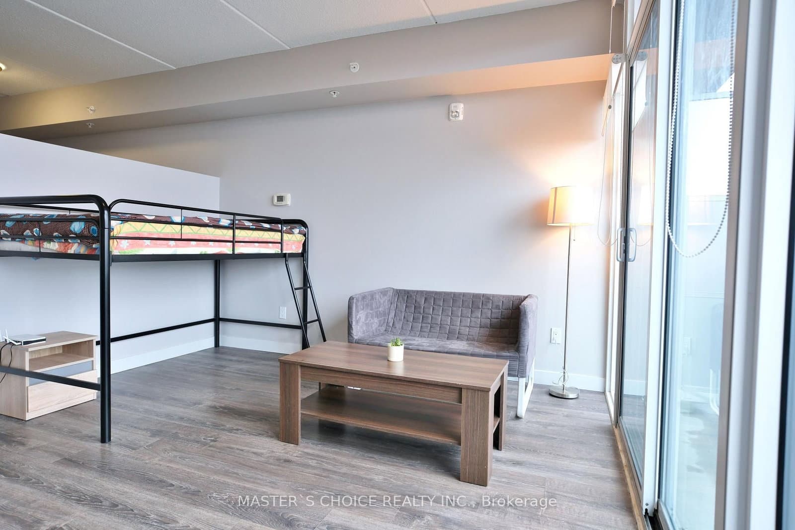 308 Lester Street, Unit 605 thumbnail 10
