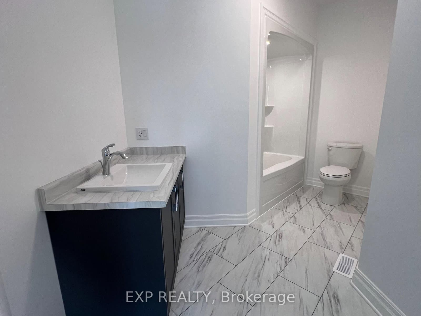 7532 Splendour Drive, Unit Main thumbnail 11