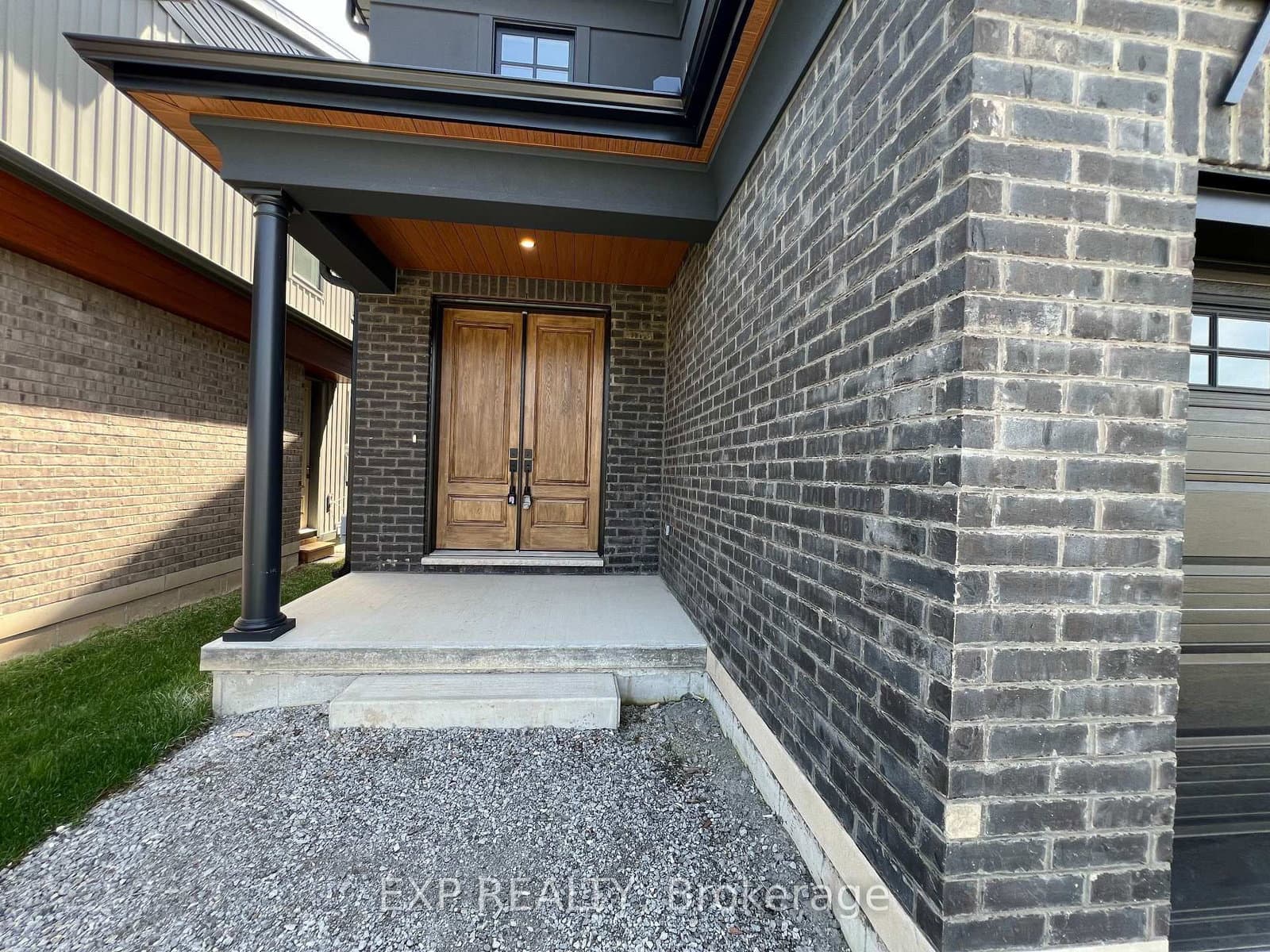7532 Splendour Drive, Unit Main thumbnail 2