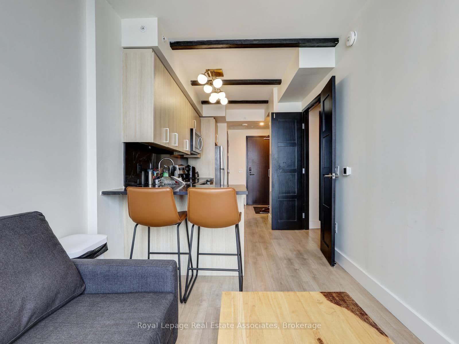 145 Columbia Street W, Unit 2002 thumbnail 15