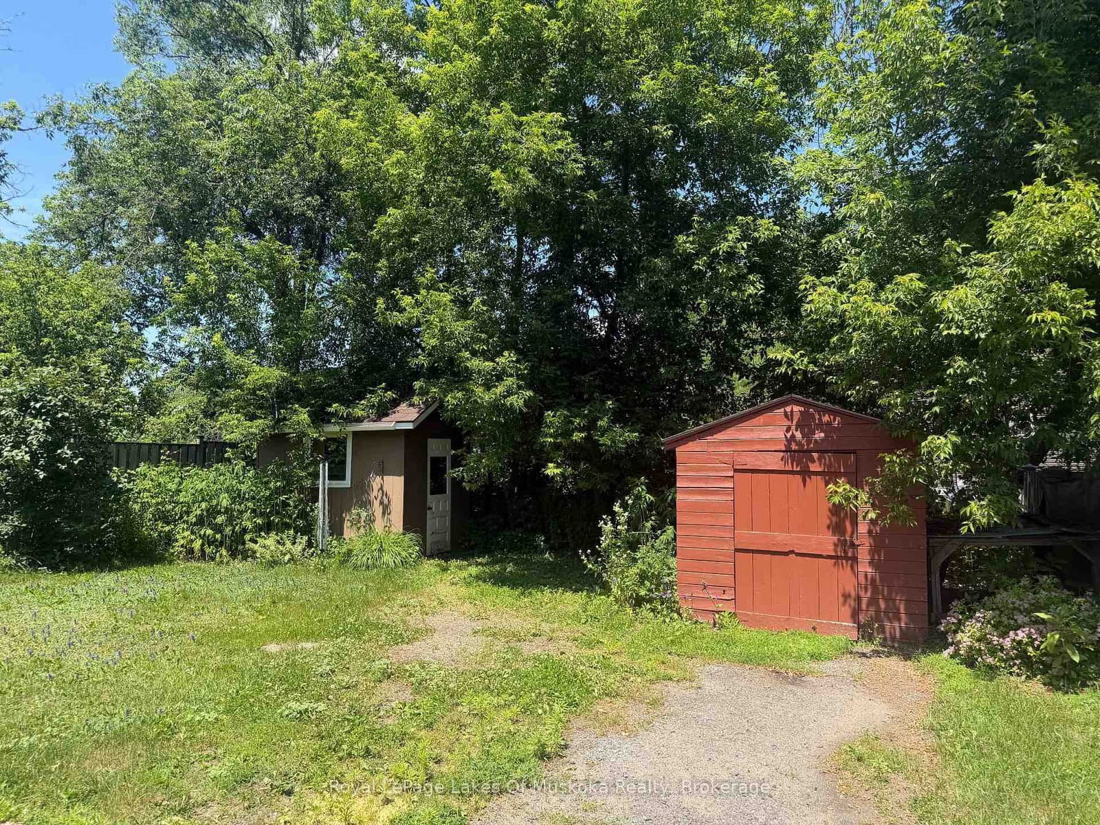 190 Ecclestone Drive thumbnail 5