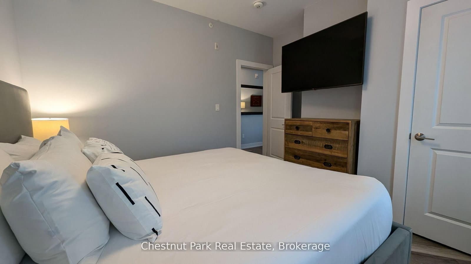 25 PEN LAKE POINT Road, Unit 316 thumbnail 16