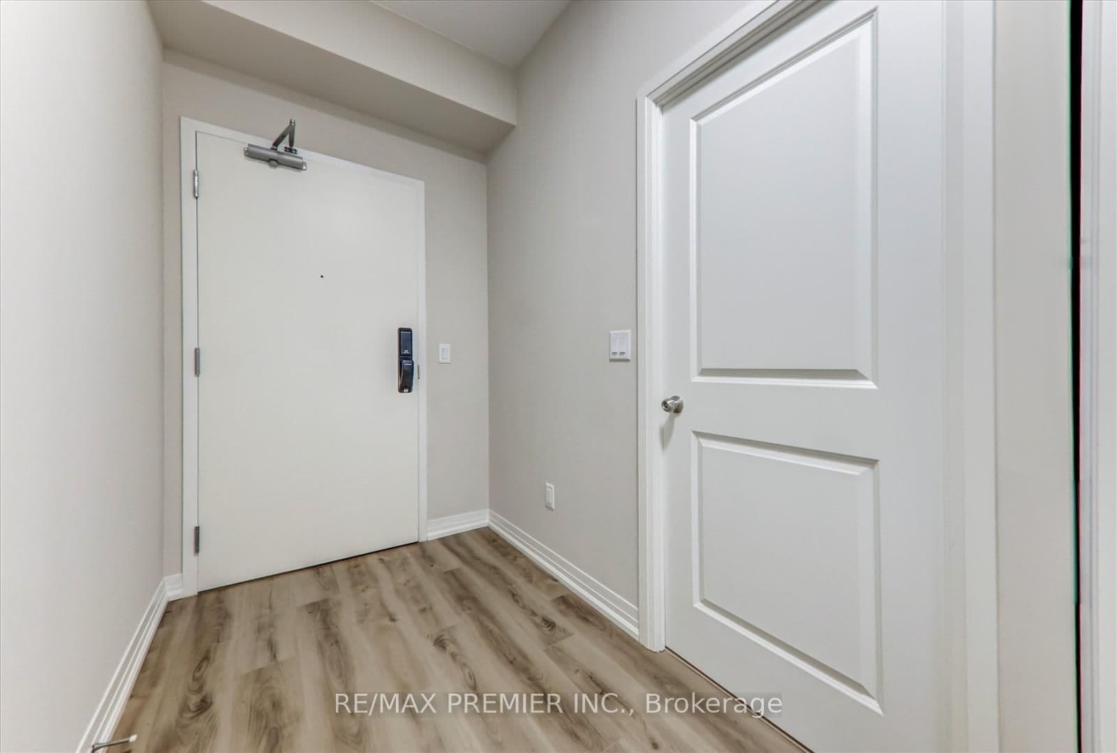 50 Herrick Avenue, Unit LP-17 thumbnail 10
