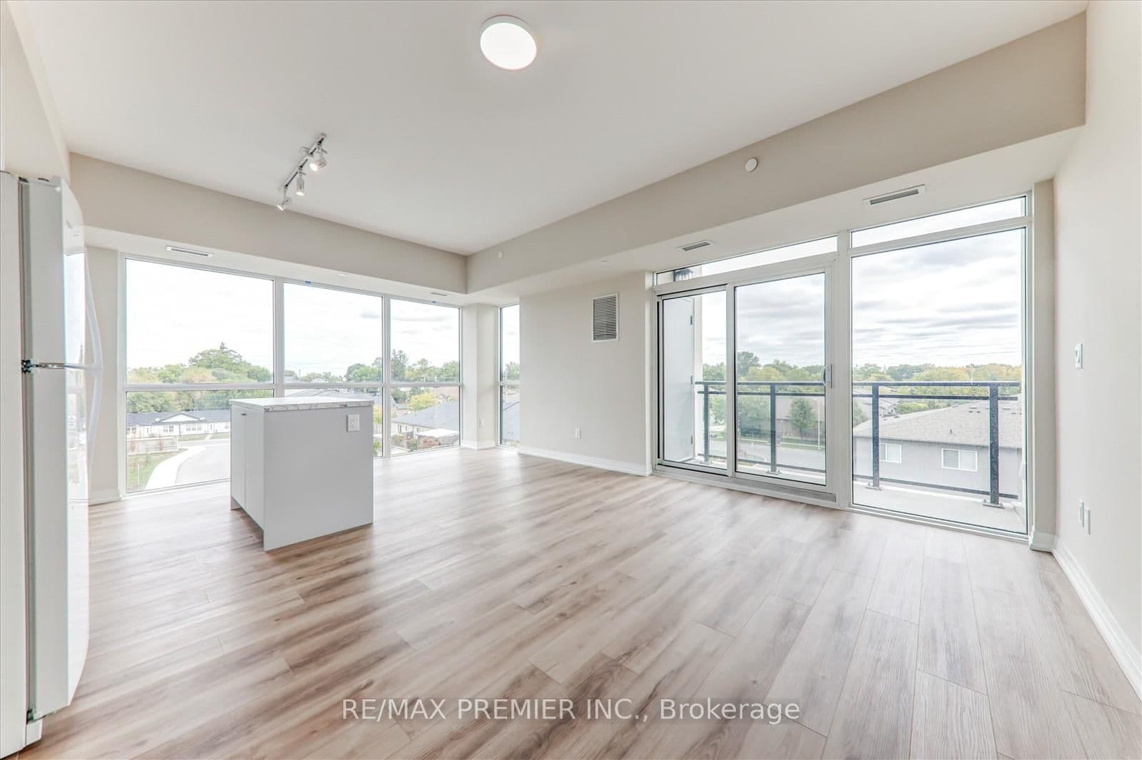 50 Herrick Avenue, Unit LP-17 thumbnail 11