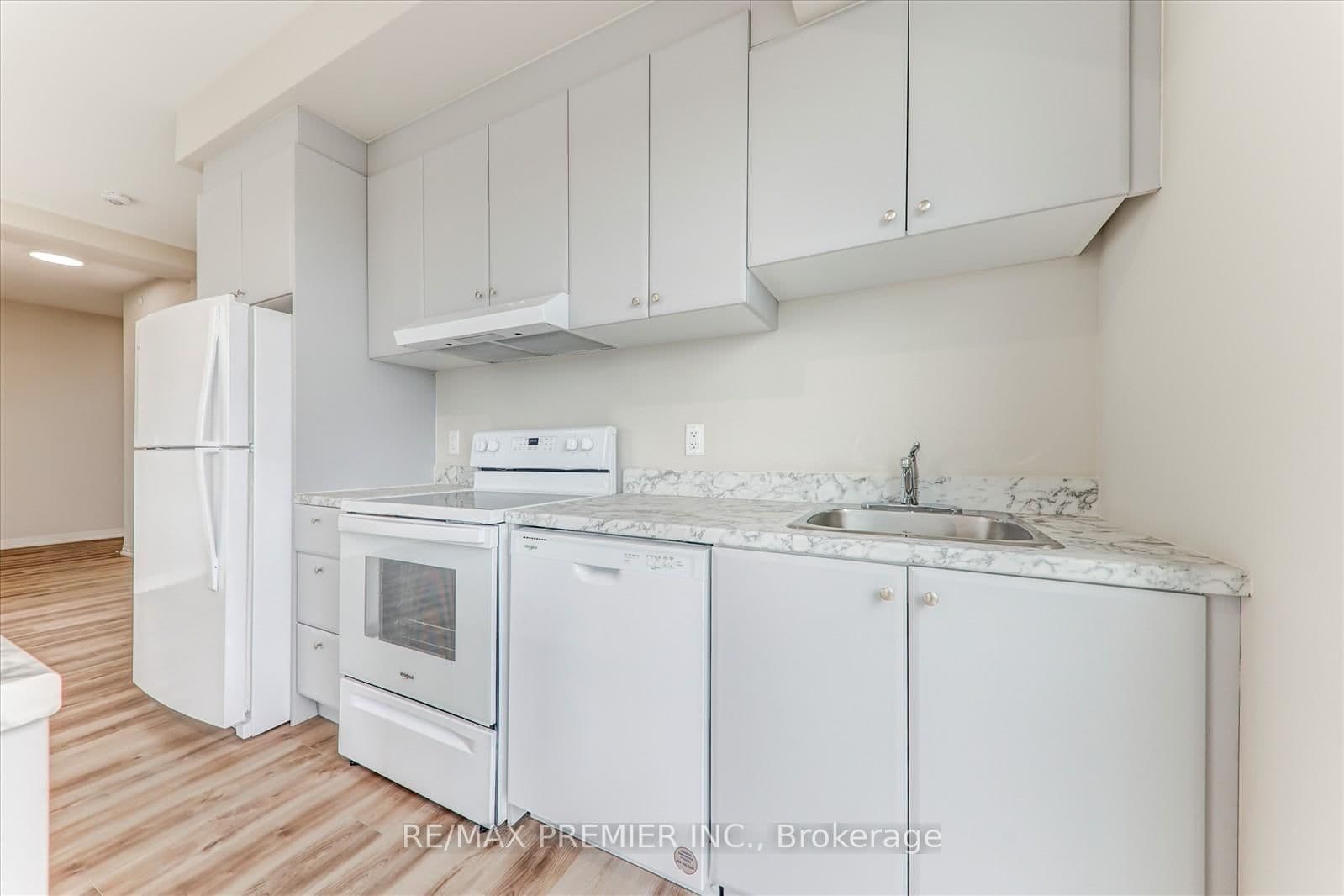 50 Herrick Avenue, Unit LP-17 thumbnail 15