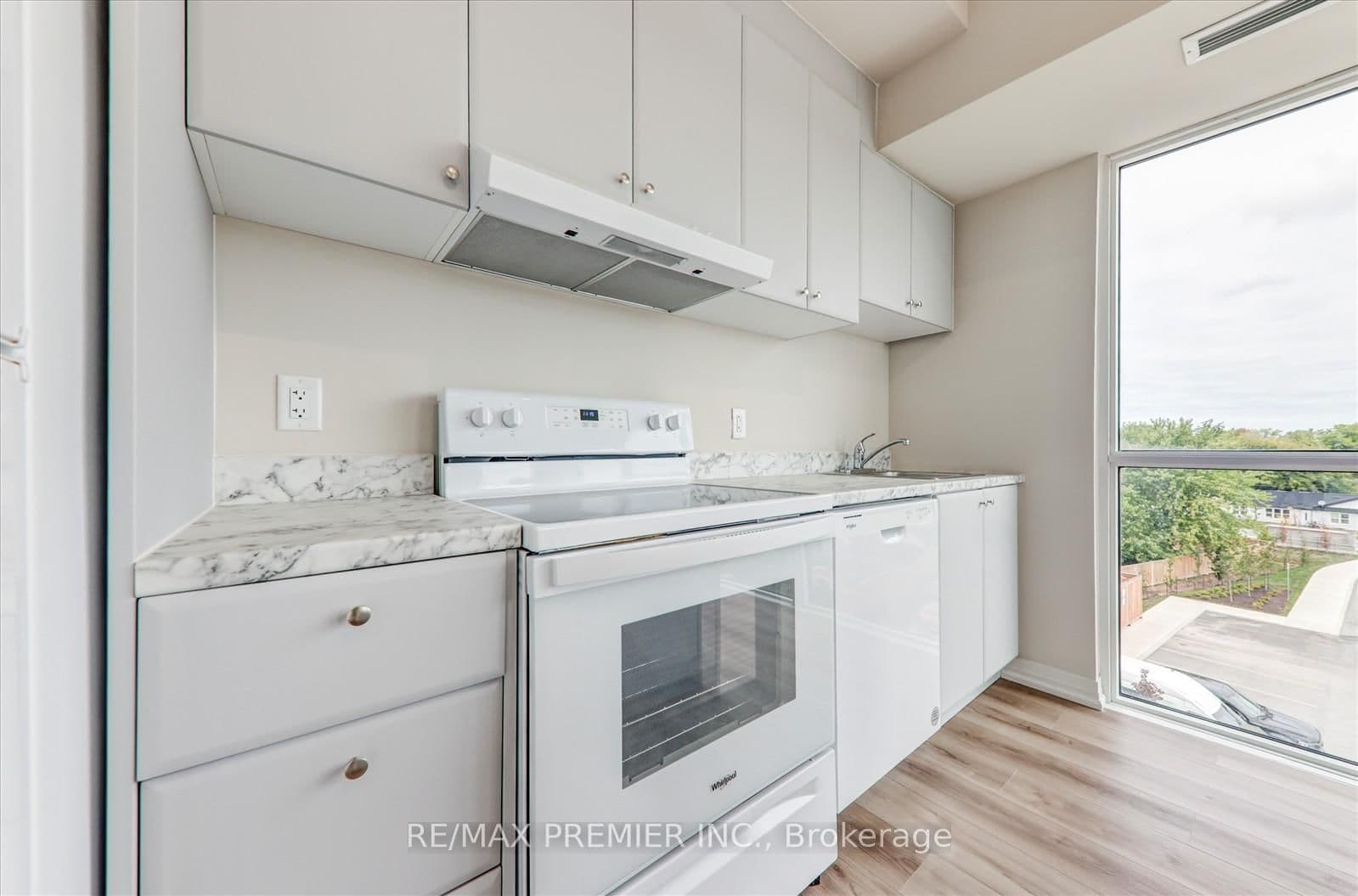 50 Herrick Avenue, Unit LP-17 thumbnail 16