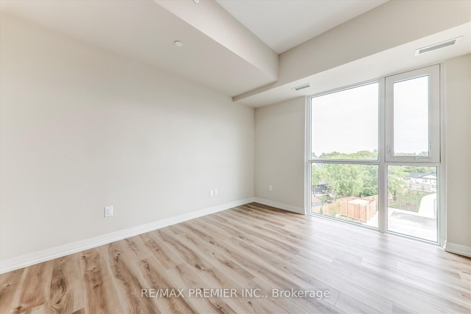 50 Herrick Avenue, Unit LP-17 thumbnail 19
