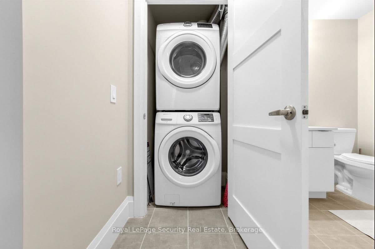 73 Arthur Street, Unit 807 thumbnail 16