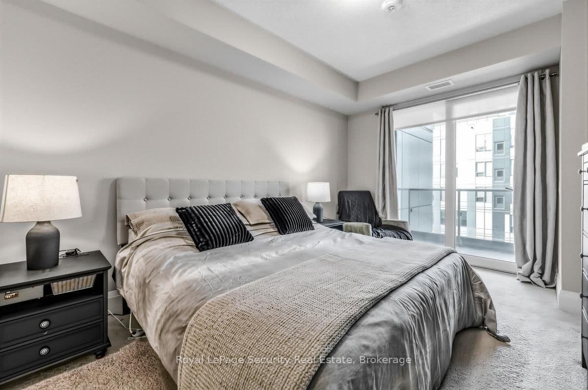 73 Arthur Street, Unit 807 thumbnail 24