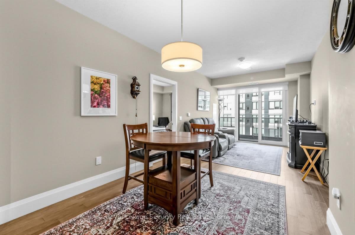 73 Arthur Street, Unit 807 thumbnail 9