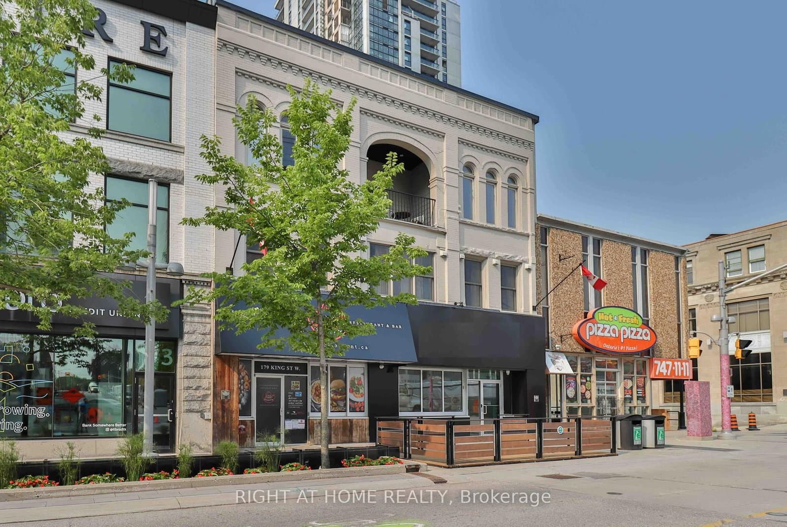 179 King Street W thumbnail 2