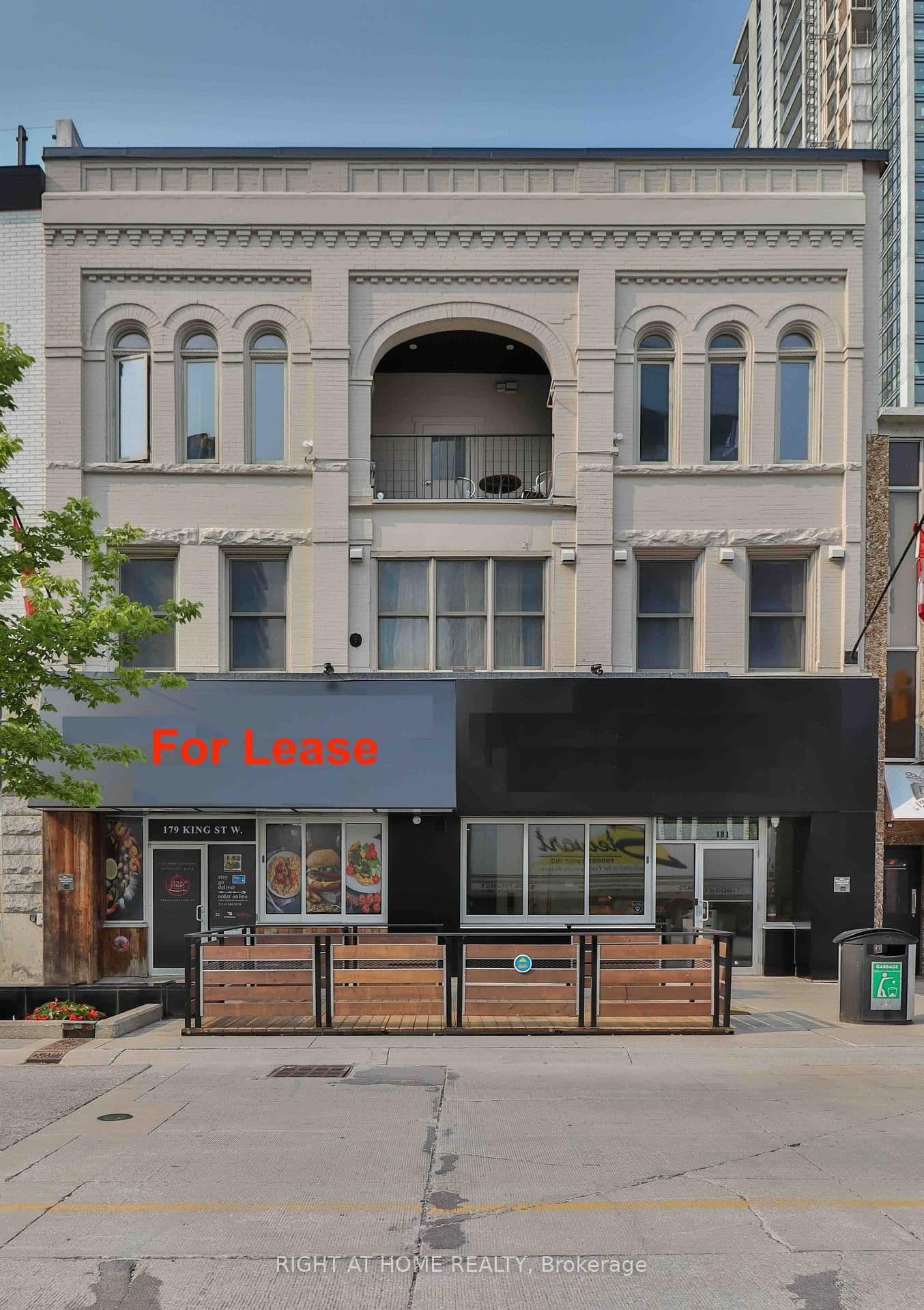 179 King Street W thumbnail 3
