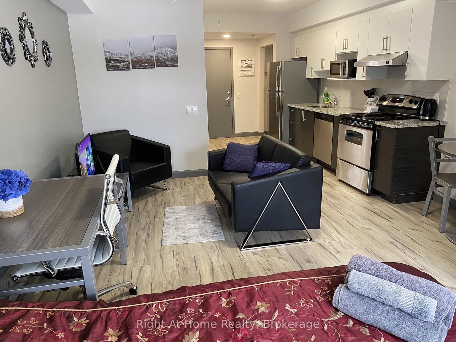 258A Sunview Street, Unit 1710 thumbnail 11