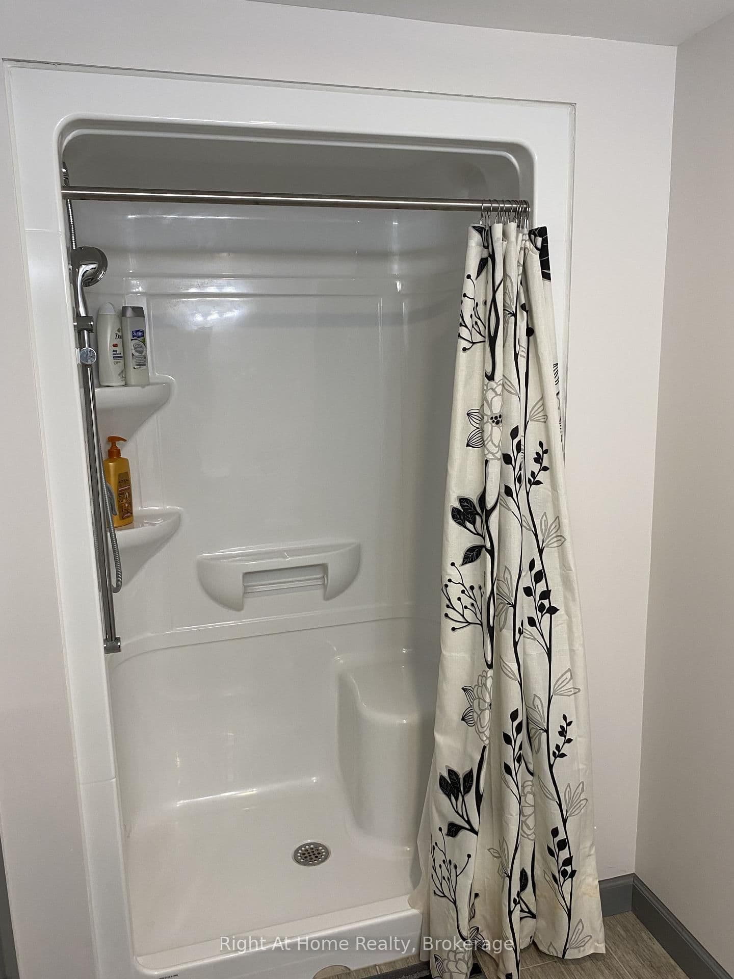 258A Sunview Street, Unit 1710 thumbnail 19