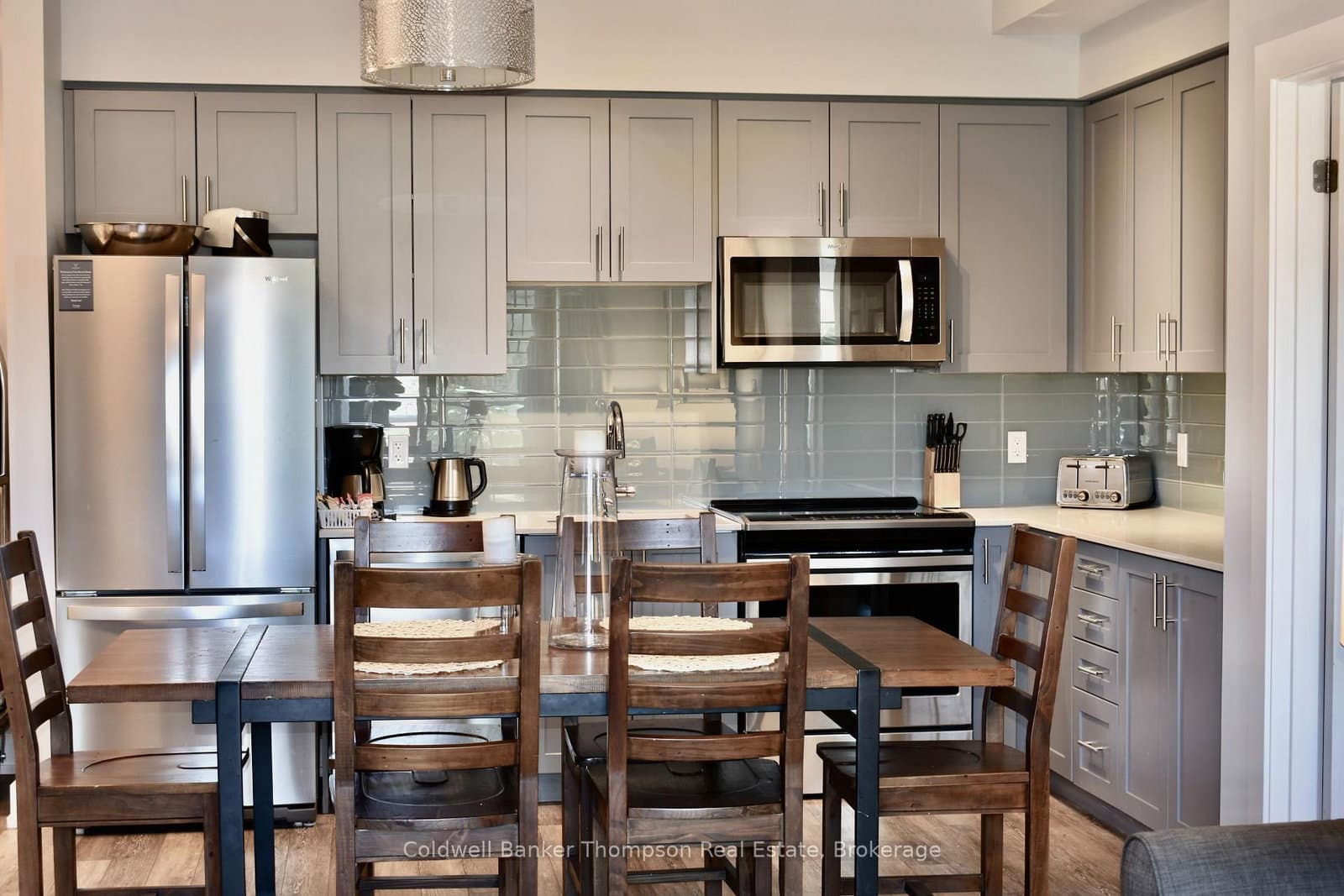 25 PEN LAKE POINT Road, Unit 404 thumbnail 12