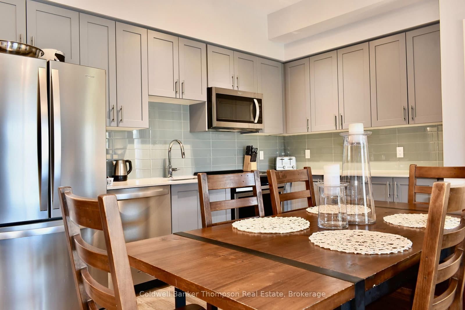 25 PEN LAKE POINT Road, Unit 404 thumbnail 13