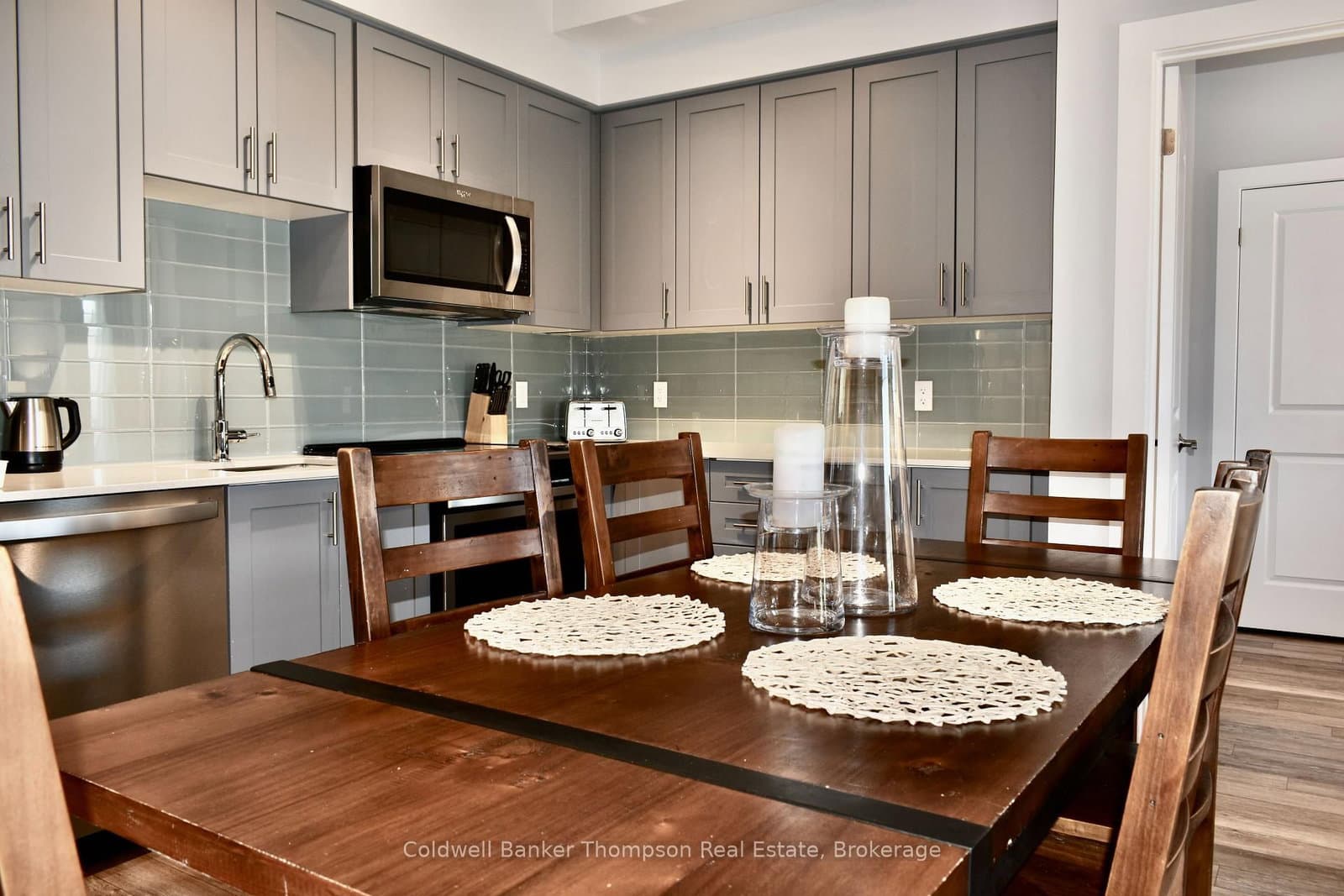25 PEN LAKE POINT Road, Unit 404 thumbnail 14