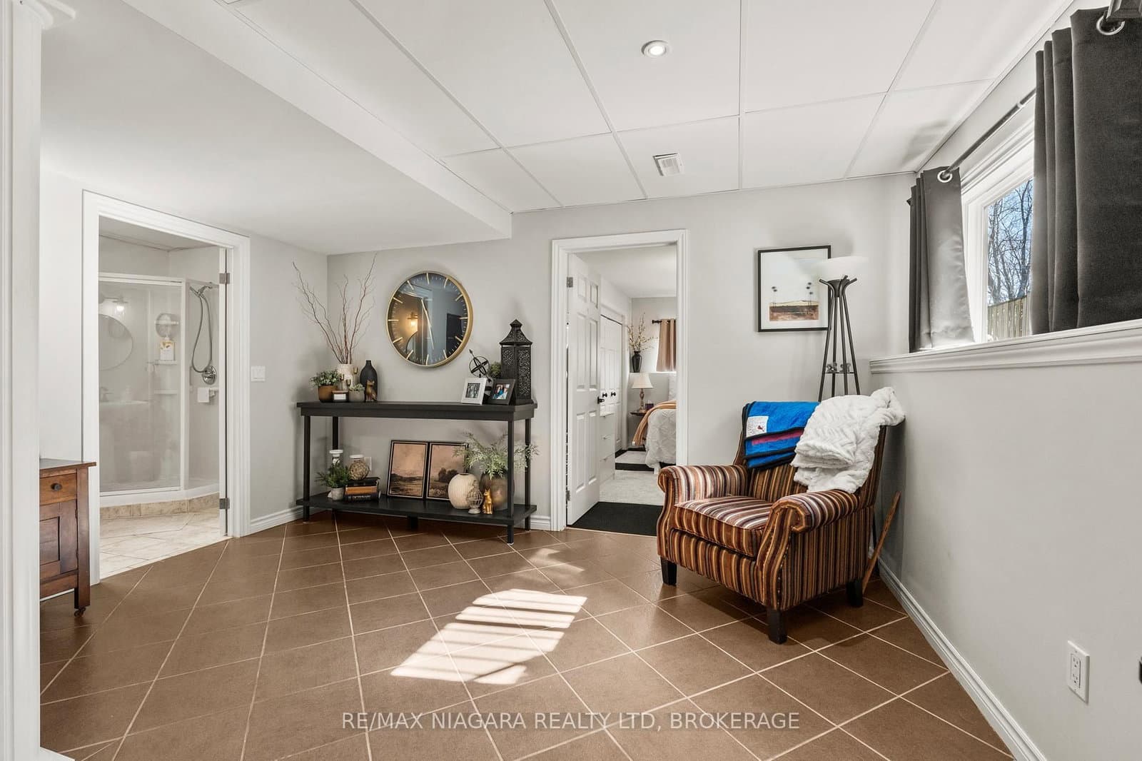 232 Regatta Drive thumbnail 23