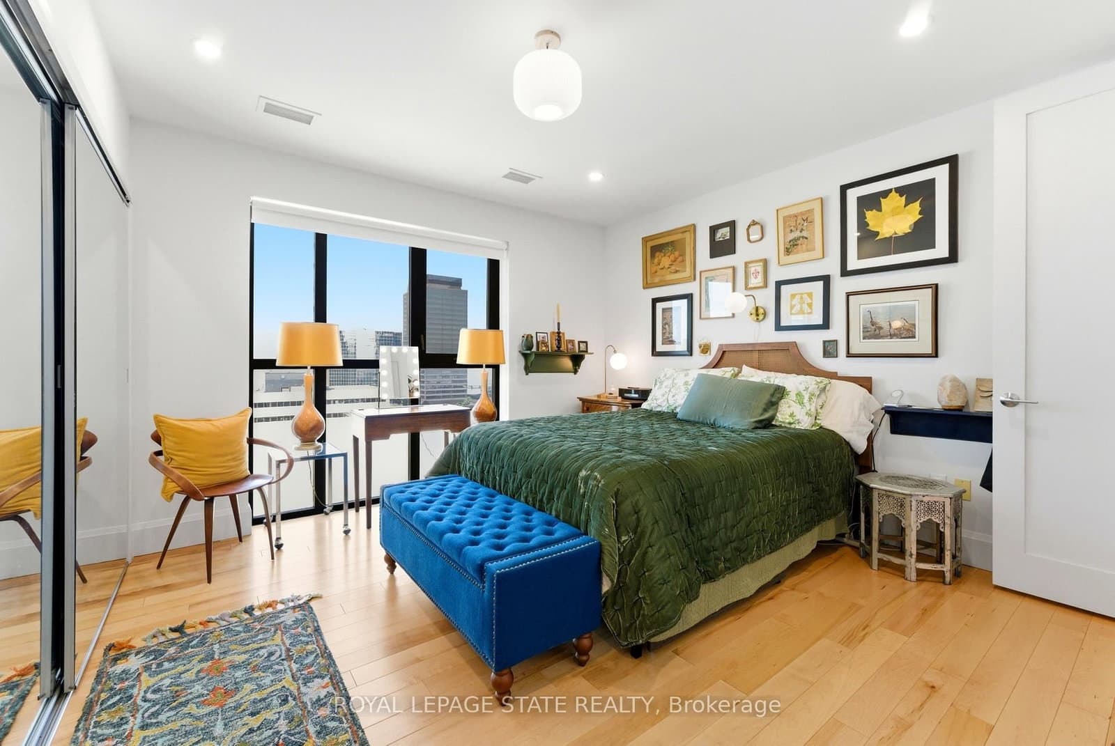112 King Street E, Unit PH4 thumbnail 25