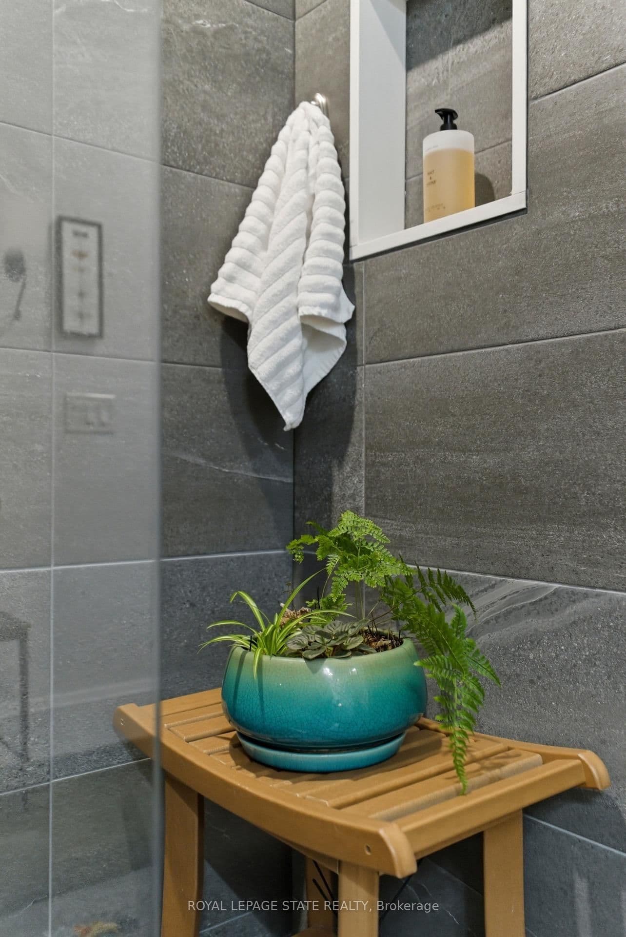 112 King Street E, Unit PH4 thumbnail 31