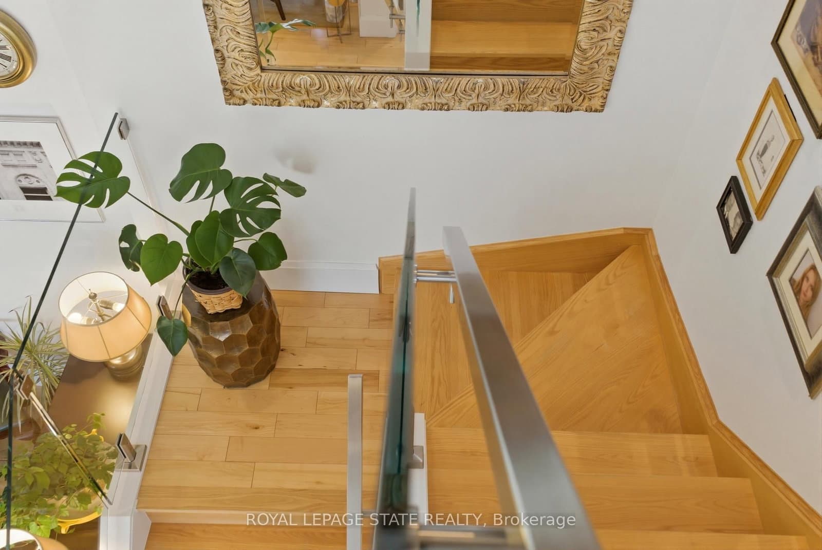 112 King Street E, Unit PH4 thumbnail 35