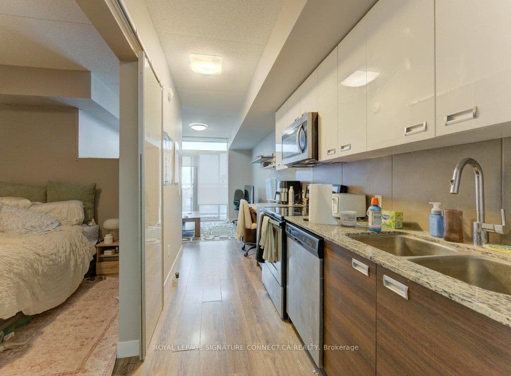 250 Albert Street, Unit 705 thumbnail 22