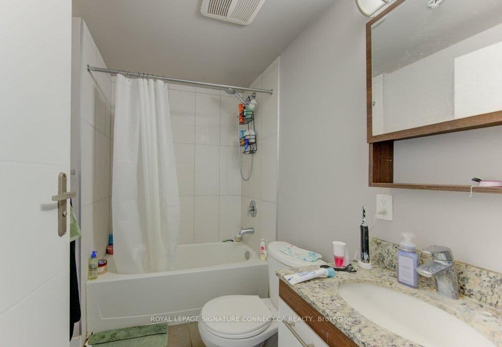 250 Albert Street, Unit 705 thumbnail 24