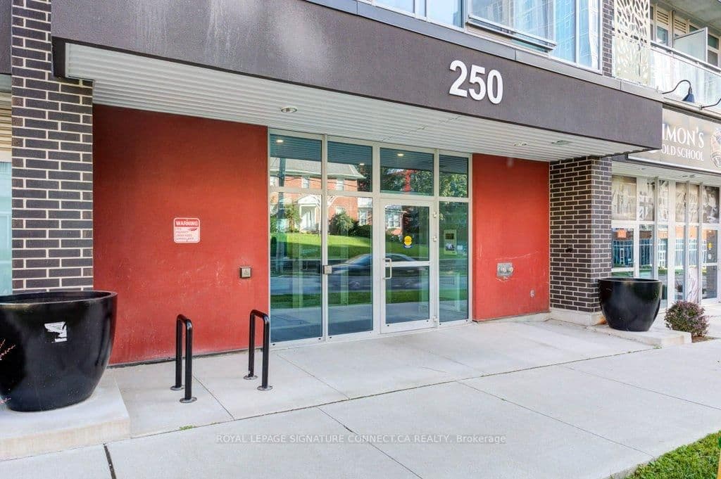 250 Albert Street, Unit 705 thumbnail 3