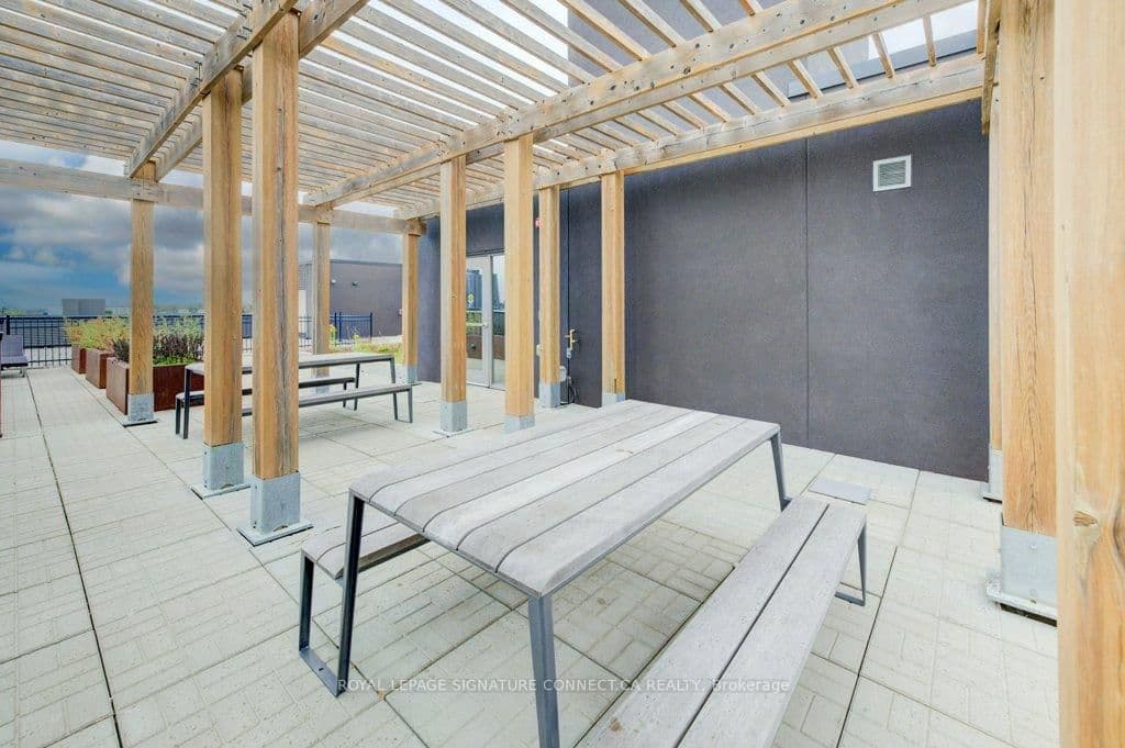 250 Albert Street, Unit 705 thumbnail 31