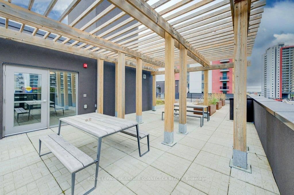 250 Albert Street, Unit 705 thumbnail 32