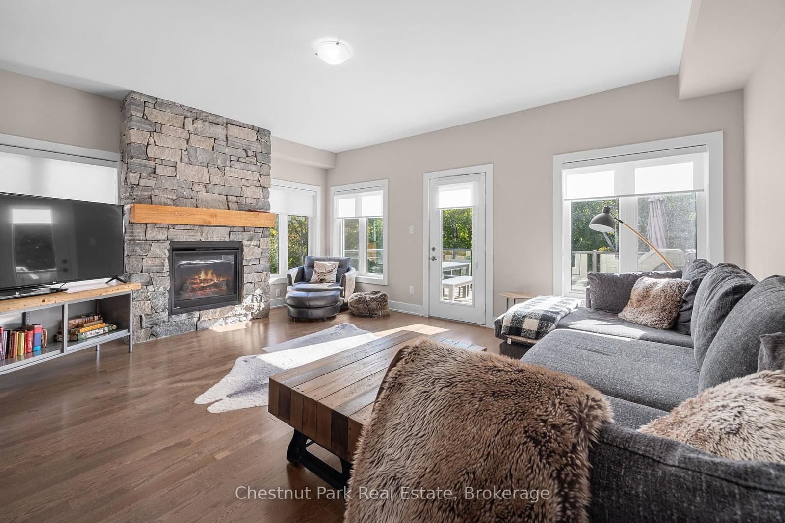 45 Rockmount Crescent - Image 1