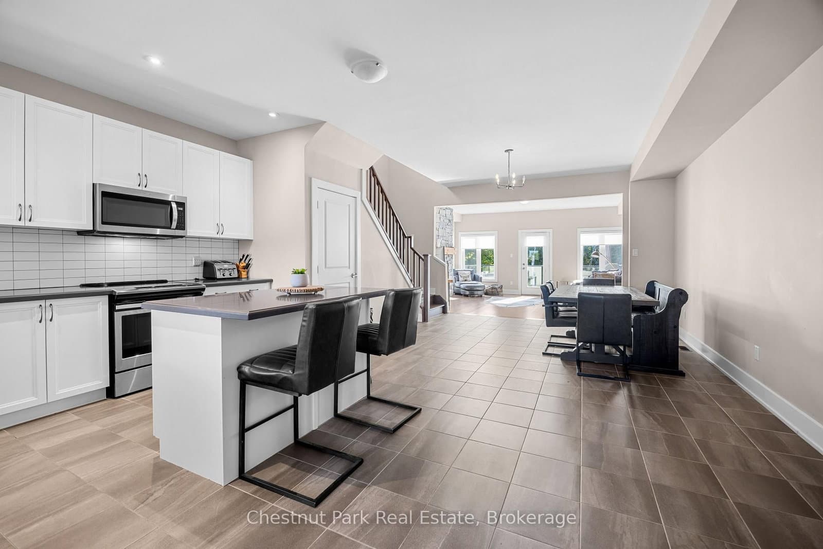 45 Rockmount Crescent thumbnail 3