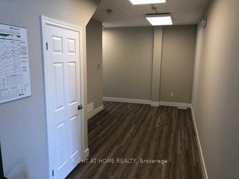219 Dundas Street E, Unit 1 thumbnail 8