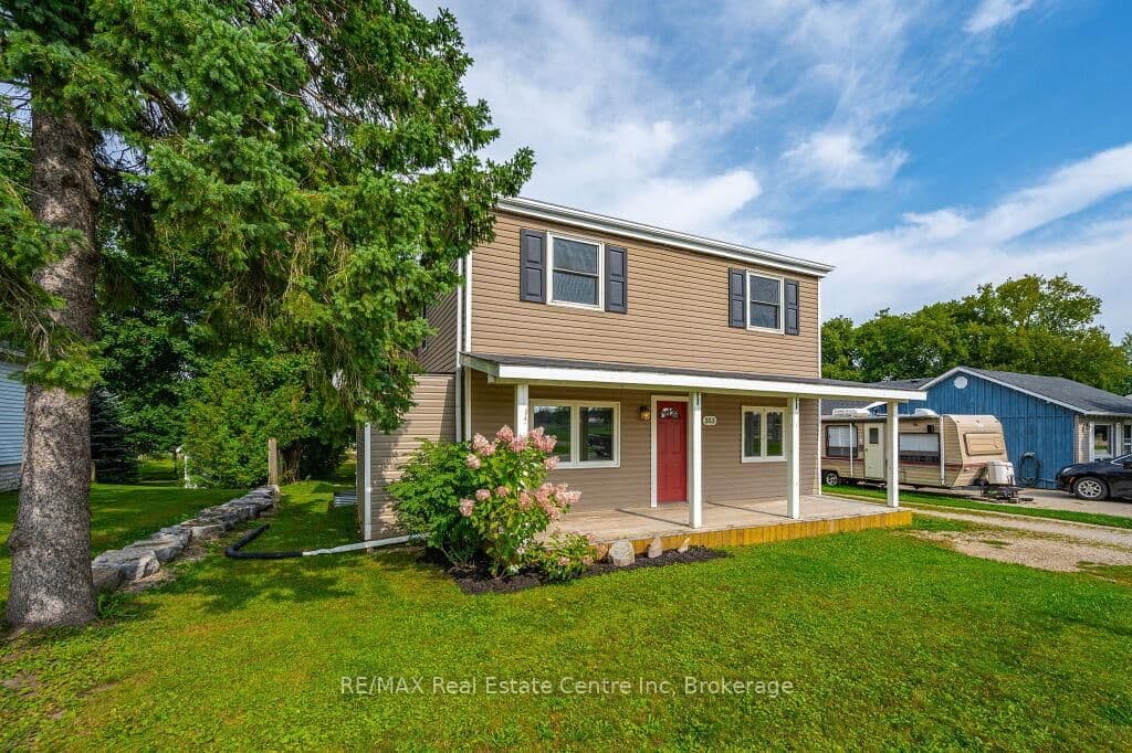 353 Wellington Street E thumbnail 2