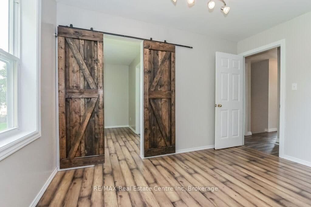 353 Wellington Street E thumbnail 29