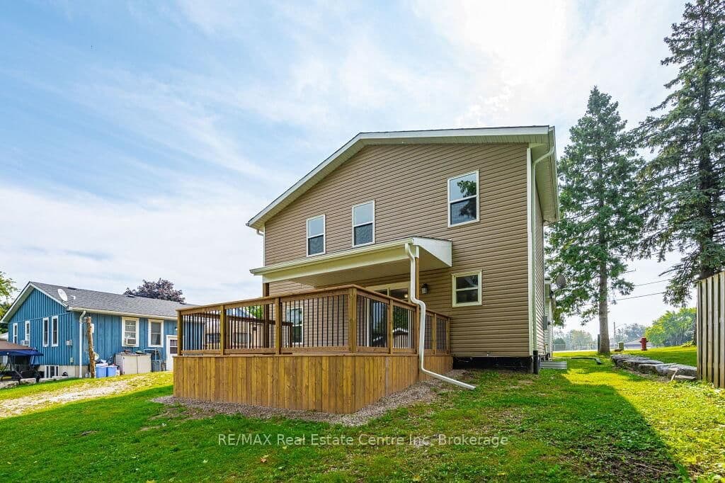 353 Wellington Street E thumbnail 32