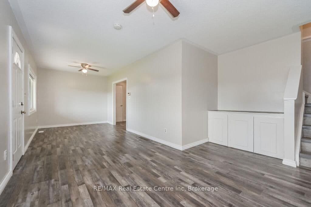353 Wellington Street E thumbnail 6