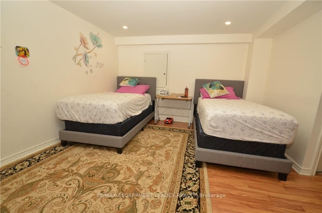 490 GREY Street E, Unit 23 thumbnail 9