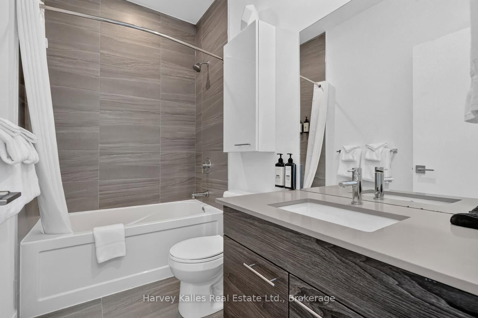 120 Carrick Trail, Unit 401 thumbnail 12