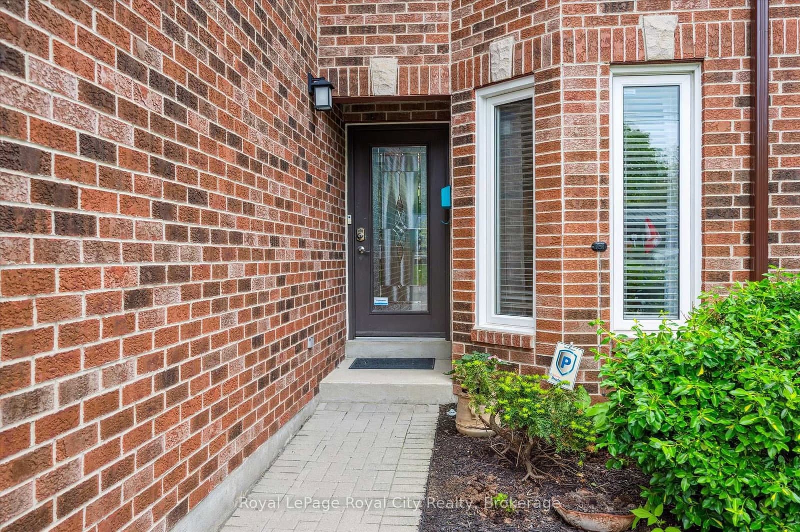 21 Marilyn Drive thumbnail 3