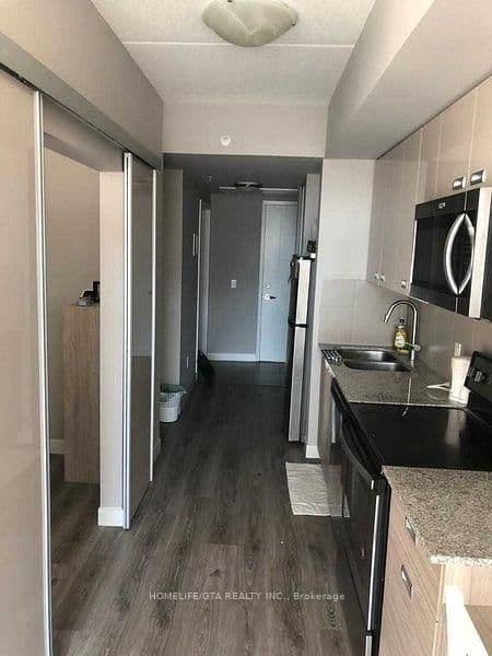 308 Lester Street, Unit 516 thumbnail 4