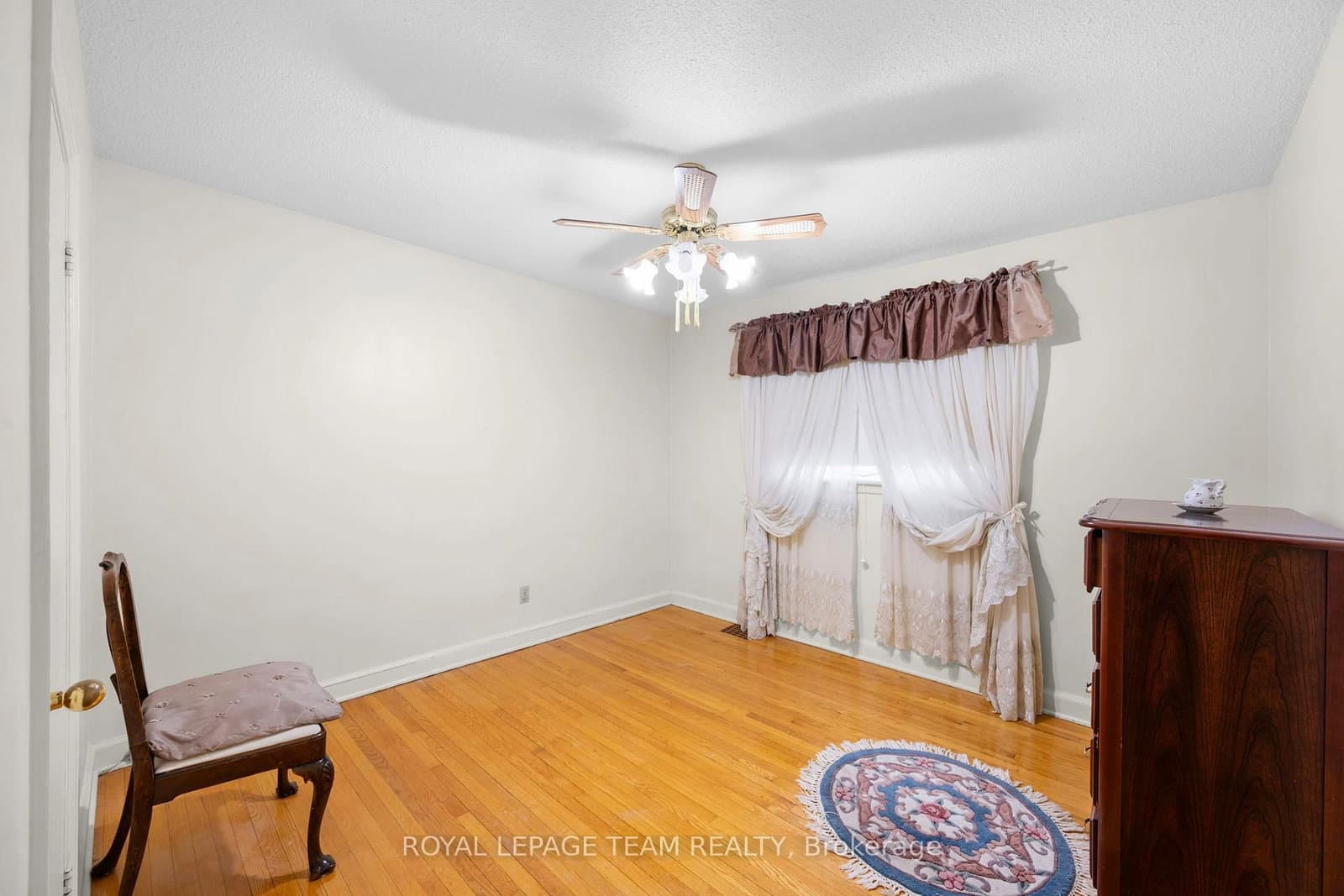 41 Capilano Drive thumbnail 14