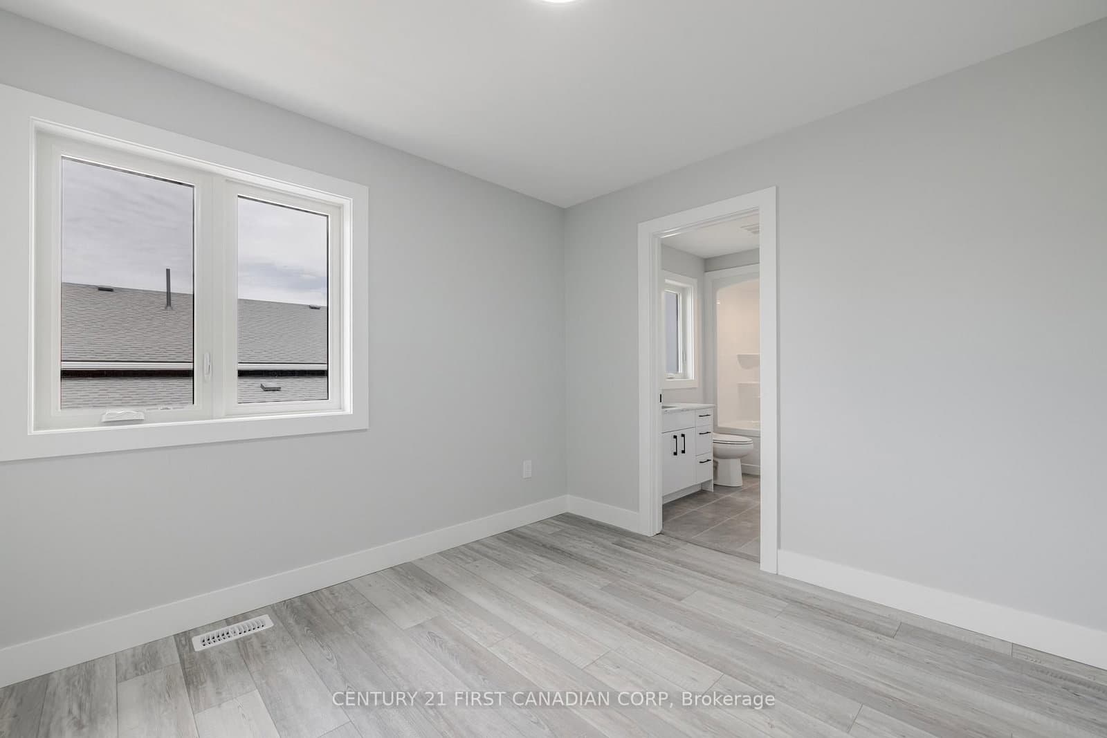 109 Ross Street thumbnail 5