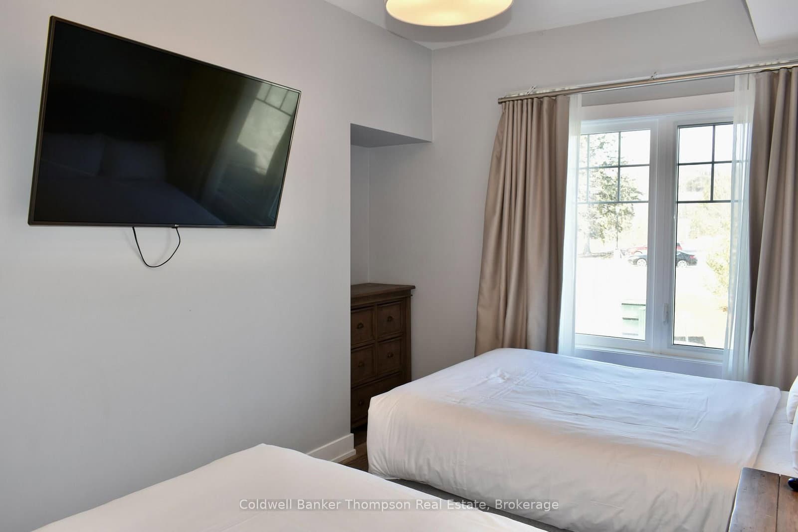 25 PEN LAKE POINT Road, Unit 216 thumbnail 12
